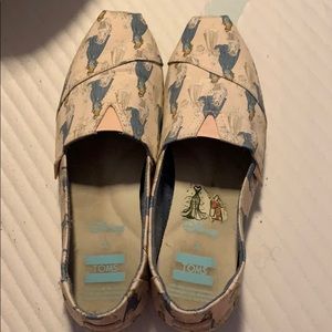 TOMS x Disney sleeping beauty shoe